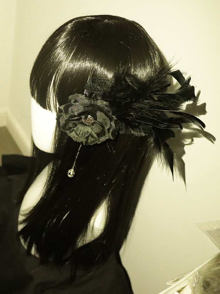 Crown Charm Design Black Feather Decorated Hairclip Floral