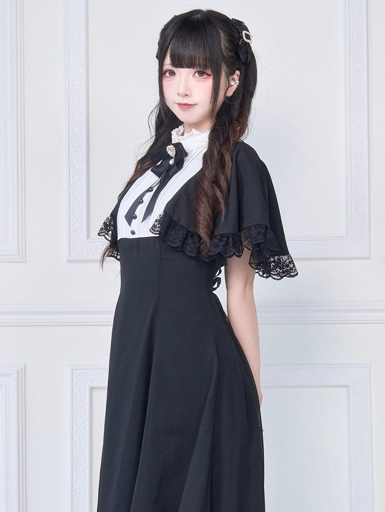 Spitze und zartes Kei mit passender schwarzer Brosche, langes Kleid, weißer Knöchel-Jirai