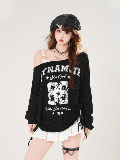 Seitlicher asymmetrischer Ausschnitt mit Zahlen- und Buchstabendruck und Kordelzug