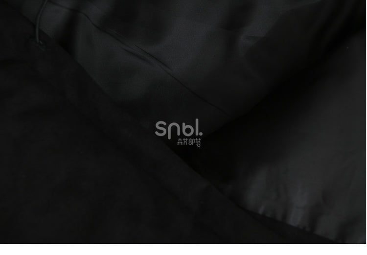 Schwarze Pufferjacke mit „Zootopia Judy and Nick“-Applikation