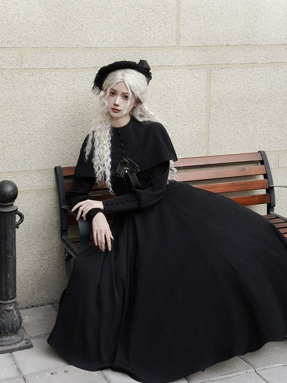 Schwarzes elegantes Cape-Design mit langen Ärmeln, Gothic-Lolita-Kleid