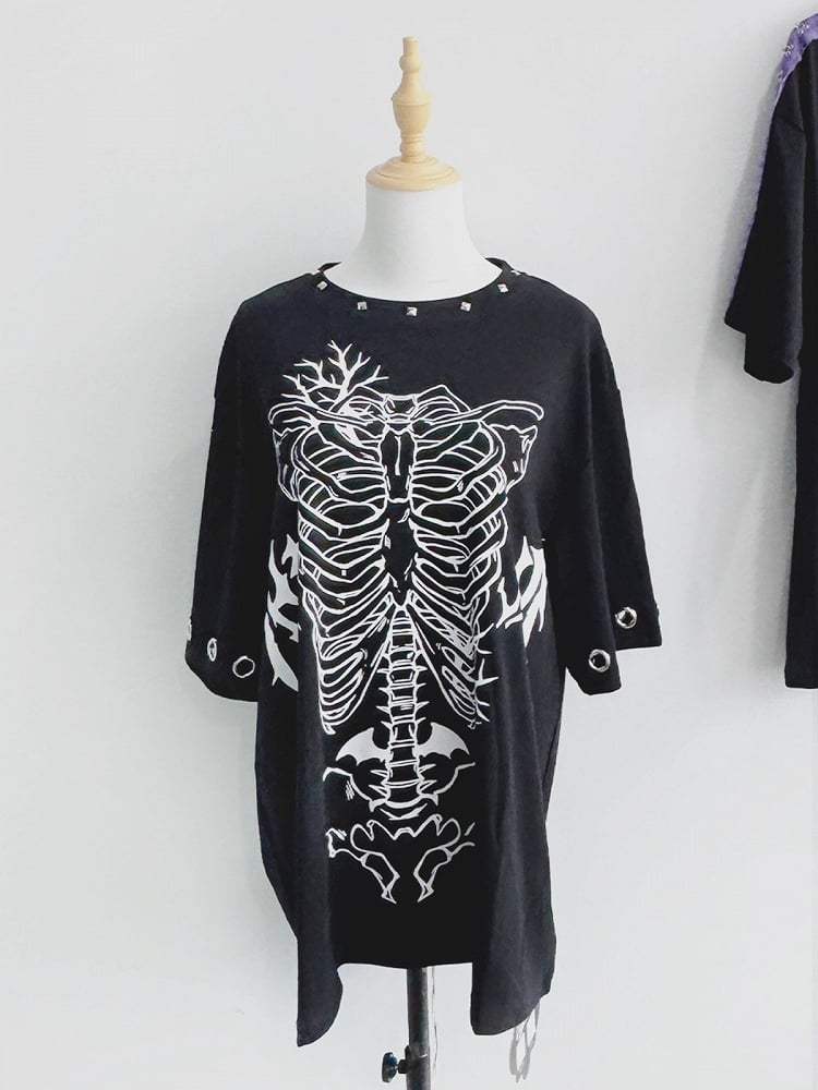 Oversized Black Jirai-Kei Tee with Skeleton Print, Rivets and Circular Eyelets, Short Sleeve - Puzzles