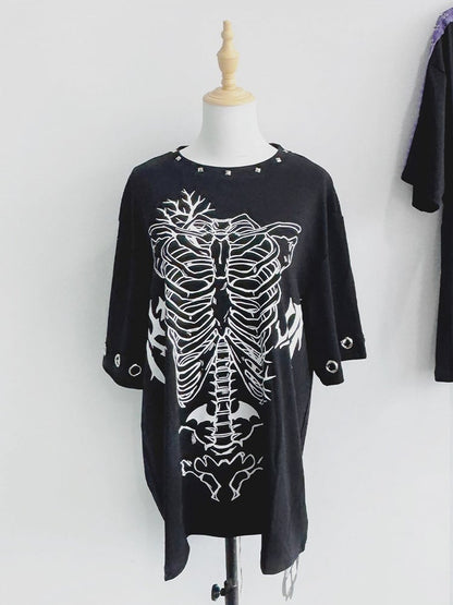Oversized Black Jirai-Kei Tee with Skeleton Print, Rivets and Circular Eyelets, Short Sleeve - Puzzles
