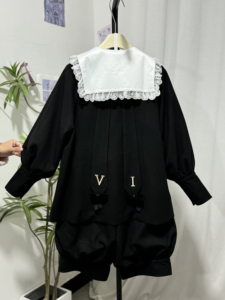 Schwarzes Ouji-Lolita-Outfit mit Hasenohren, Kragen hinten, langen Ärmeln, Oberteil und Knickerbocker-Shorts