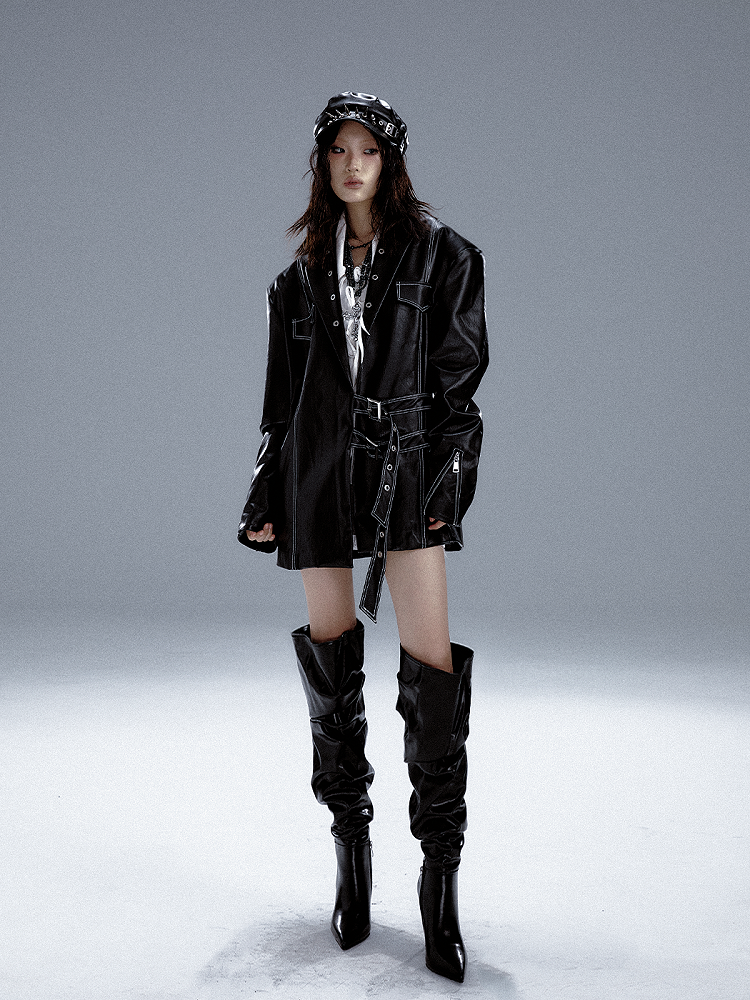 Details Schwarzer Anzug im PU-Punk-Design mit Reißverschluss und Metallmanschetten