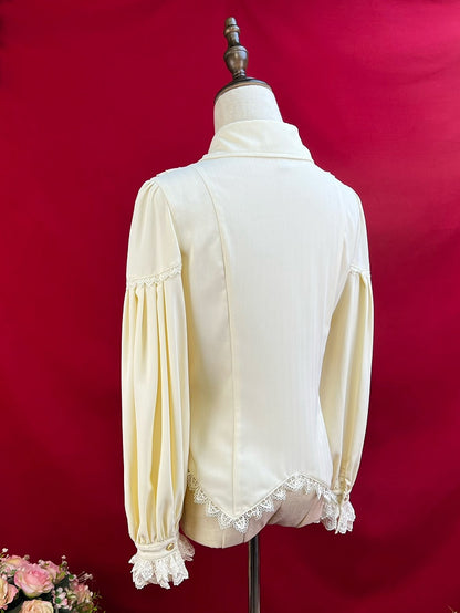 アプリコットのエレガントなポインテッドカラーの長袖シャツ