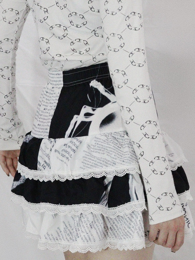 スカートとレース付きギャルファッションティアードホワイト/ピンクブラックトリムプリントスパイダーレター