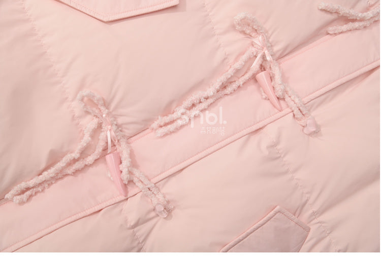 Rosa Daunenmantel mit Kapuze, Schleife und Horn-Knopf