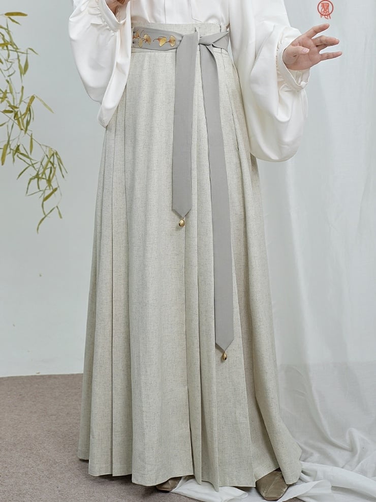 Elastic Chinese Skirt Off-white in Partial Style Pleated Waist