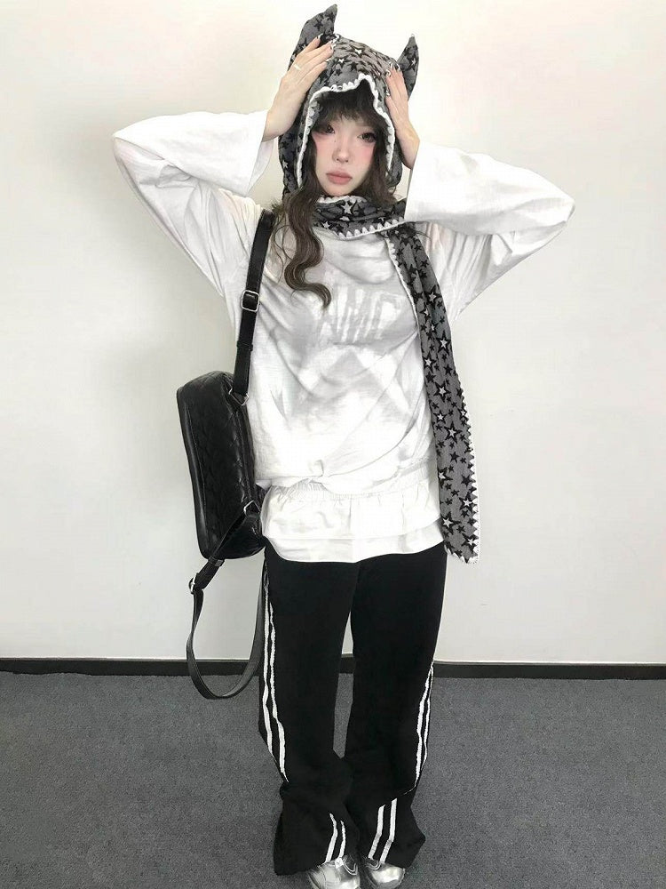 Retro Devil Trim Horn with Lace Star Pattern Scarf