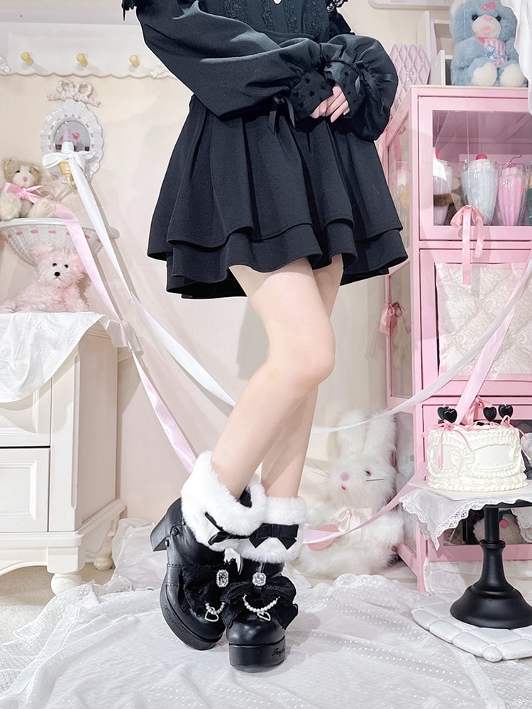 Jirai Kei – Mattschwarze Strass-Schleife oben – Plateau-High-Block-Absätze mit Plüschmanschette und Perlenkette