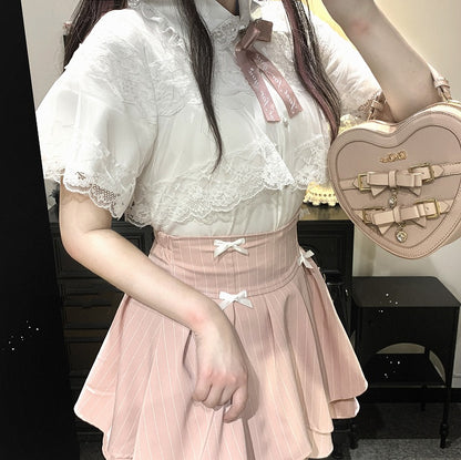 ジライケイ ブラック/ホワイト/ブラックホワイト レースケープデザイン 半袖ブラウス