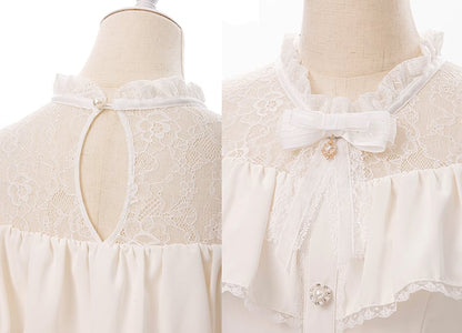 Beiges Jirai Kei-Kleid mit Illusionsausschnitt, ausgeschnittenen Schultern und Fliege