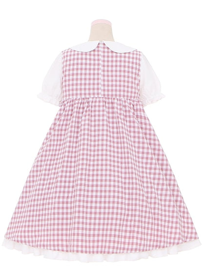 Rosa Erdbeerkleid mit Peter-Pan-Kragen und kurzen Puffärmeln