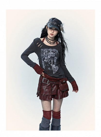 レースアップとダメージ加工の穴があいたグレー＆レッドのホルターネックトップス