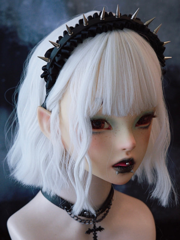 KC Trim Gothic Rüschen Schwarz mit Nieten-Design