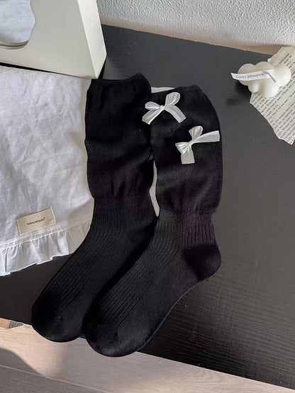 Lolita-Socken mit Schleife, Schwarz/Weiß/Beige/Grau, Kalbsleder