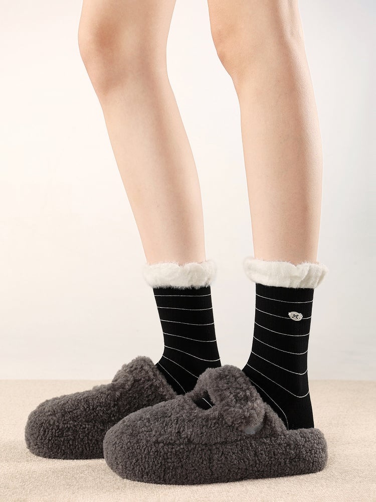 Bow-Patterned Button Cuff Colors Striped Accents 4 Plush with Cotton Socks Pattern