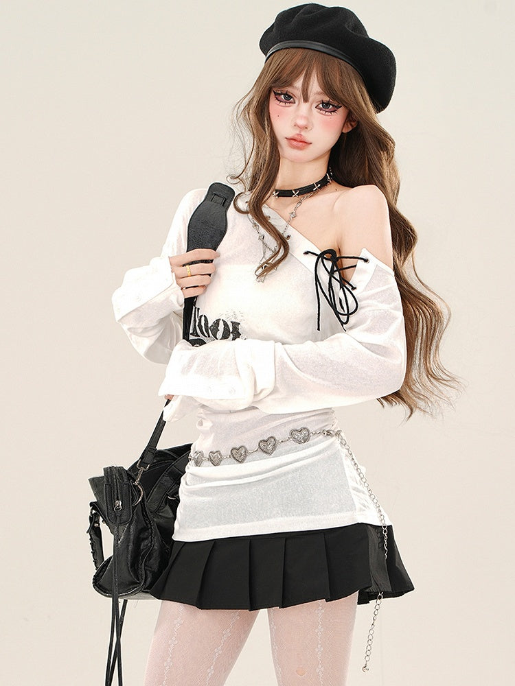 Weißes, halbtransparentes Top mit asymmetrischem Ausschnitt und Schnürdetail