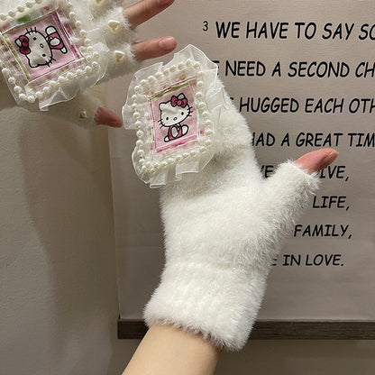 Schwarz/Weiße Plüschhandschuhe mit süßem Kätzchen-Print, Herzperlen, Spitzendetails