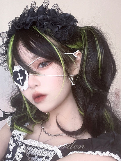 黒と緑のハイライト 60cm ロングウェーブウィッグ（前髪付き）