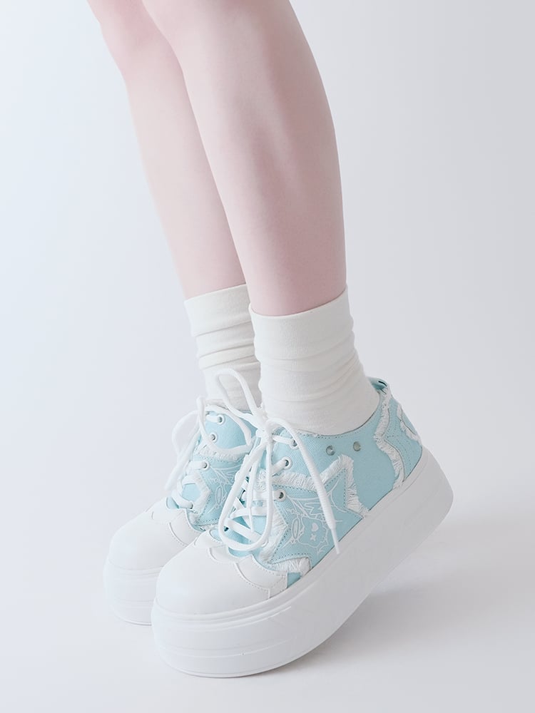 Blaue Plateau-Sneaker mit Stern-Applikation