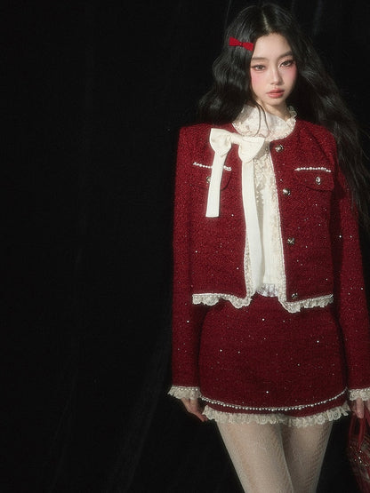 Weihnachtsrote Tweed-Kurzjacke mit Spitzenbesatz, Schleife und Perlendetails