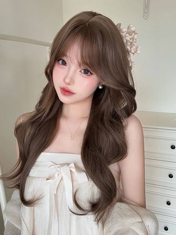 Gewellte 71CM braune Air-Perücke mit Pony und Länge