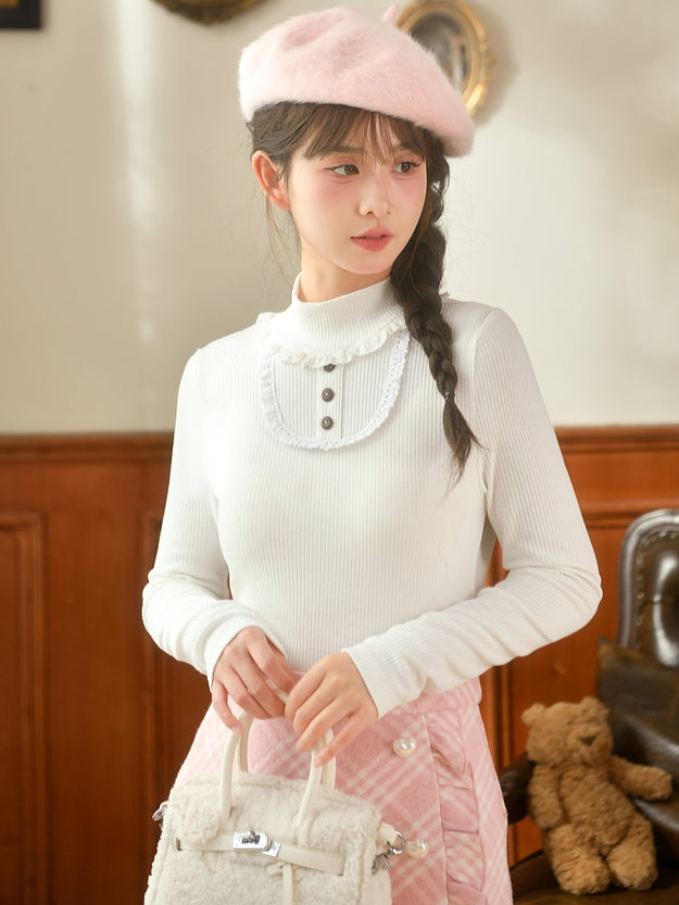 Weißes, hochgeschlossenes, langärmliges Top mit Spitzenbesatz