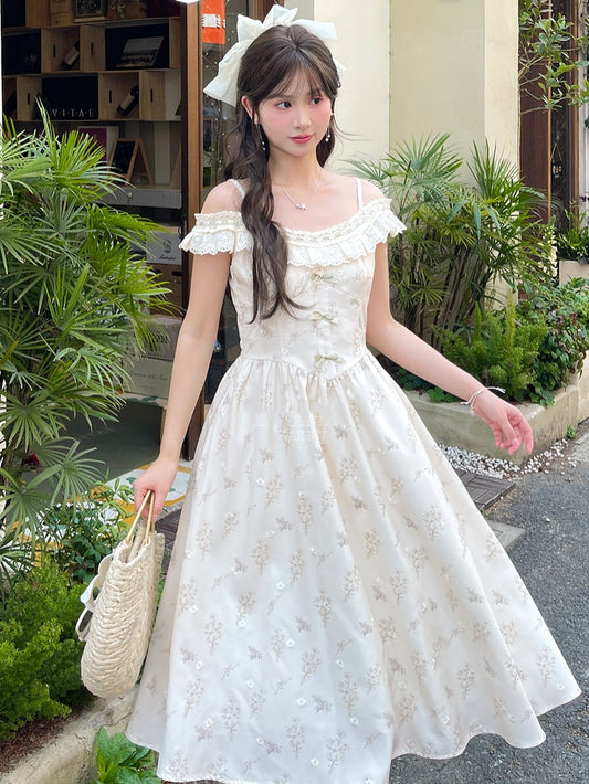 Aprikosenfarbenes, gerüschtes Country-Blumenkleid mit schulterfreiem Ausschnitt und Cottagecore