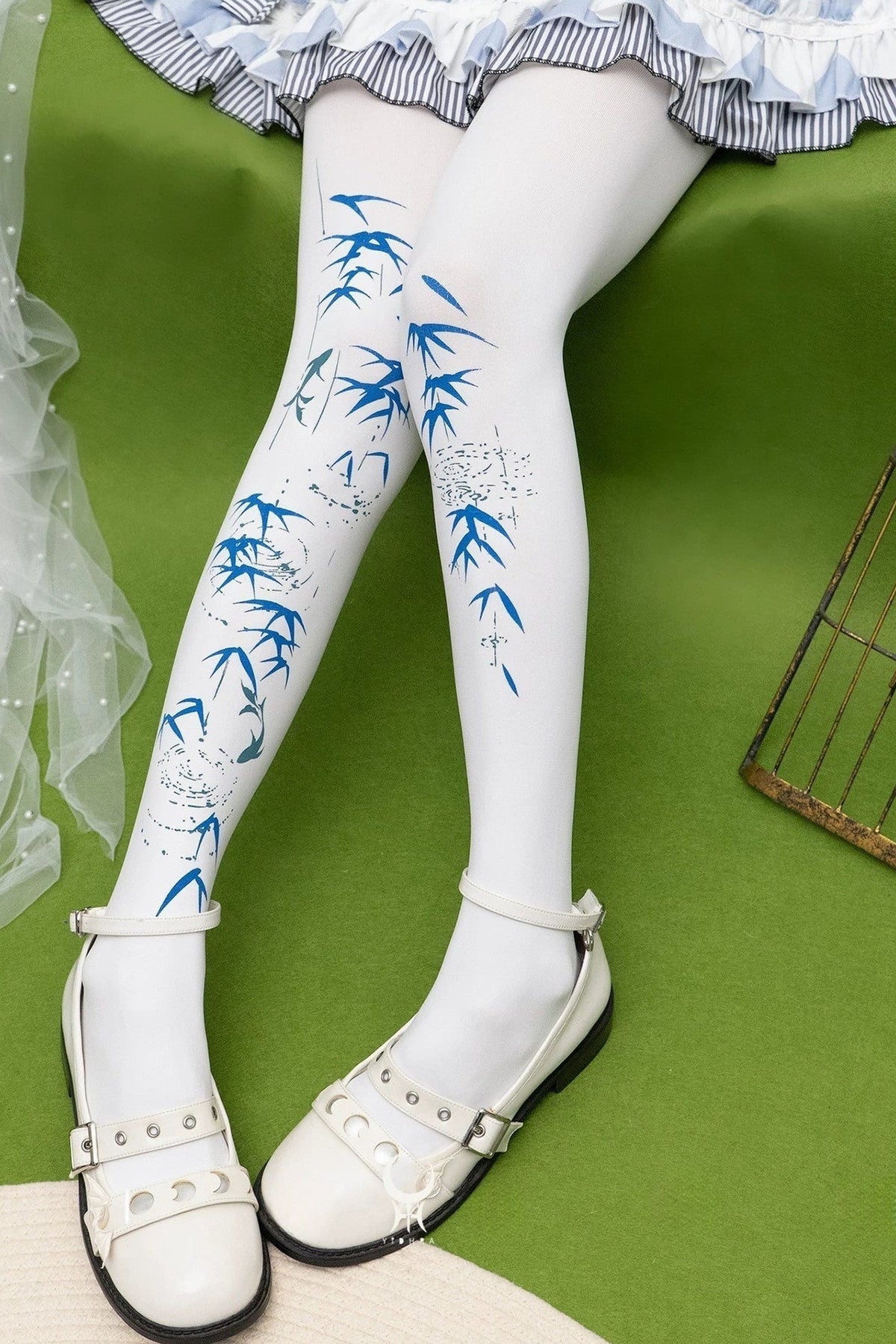 Rain Bell Bamboo Patterned Tights