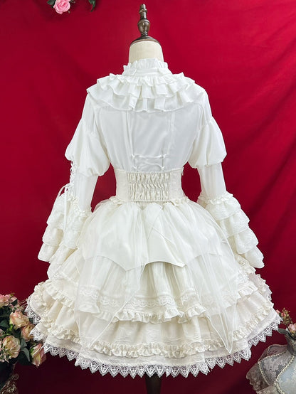 ロリータジャボのベルシロと白いシャツのネクタイ、ゴシックスリーブのレイヤード