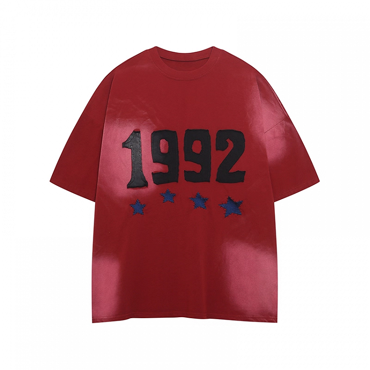 Sternstickerei Vintage Faded Wash Nummer Beige/Rot und T-Shirt