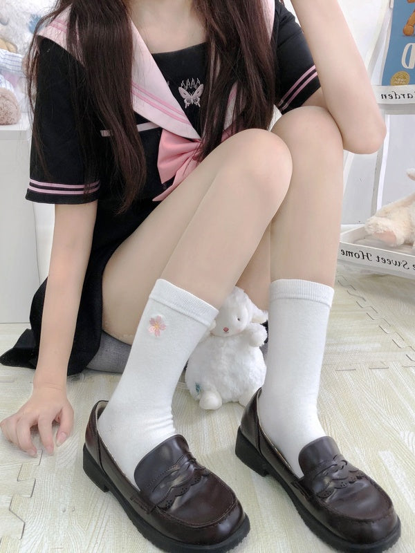 White/Black/Creamy Embroidery Cute White Cotton Sakura Socks