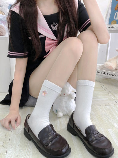 White/Black/Creamy Embroidery Cute White Cotton Sakura Socks