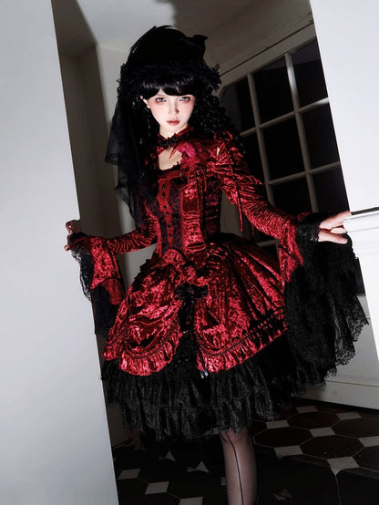 Rotes, abnehmbares Samtoberteil mit langen Glockenärmeln und Schlangenknochenmuster