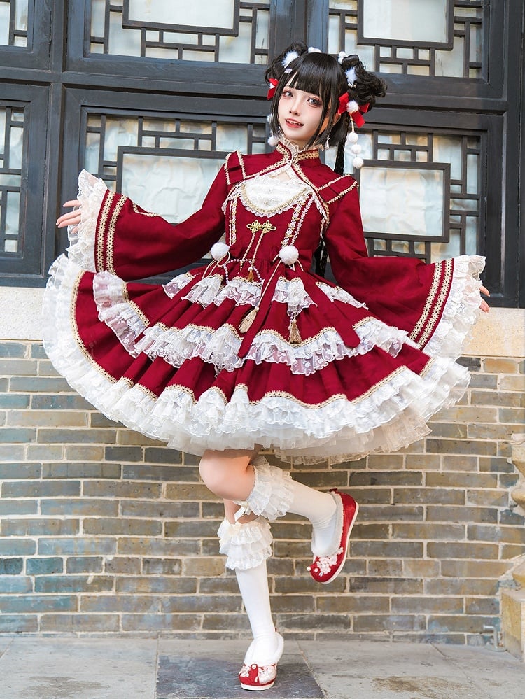 Jupe pull Lolita rouge du Nouvel An avec nœuds et chaîne de perles à la taille et ourlet à volants