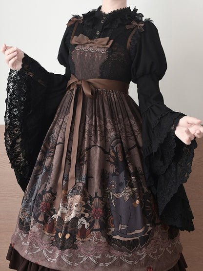 エレガントなブラックベルスリーブのロングブラウス