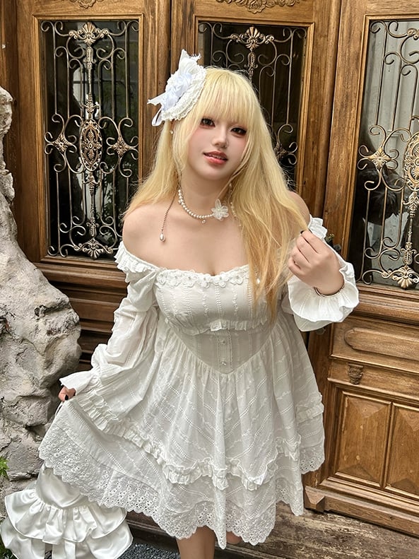 with Floral White Basque Waist Dress and Trim Lace Decoration Plus Neckline Size