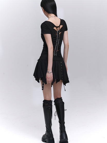 ブラックサーペンタインベルト付きアシンメトリーヘムティアードスカート