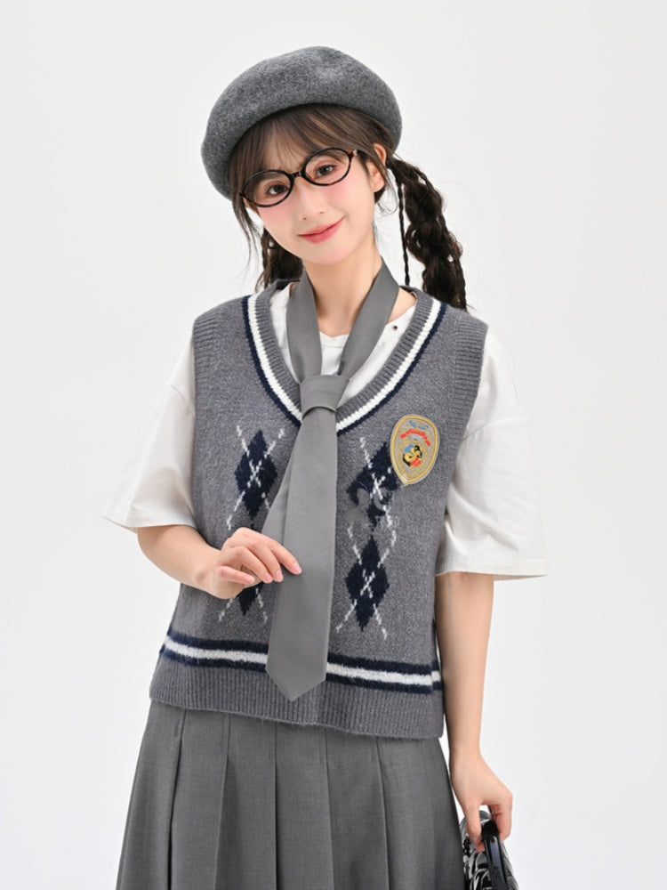 グレーのVネックダイヤモンドプレッピーニットベスト