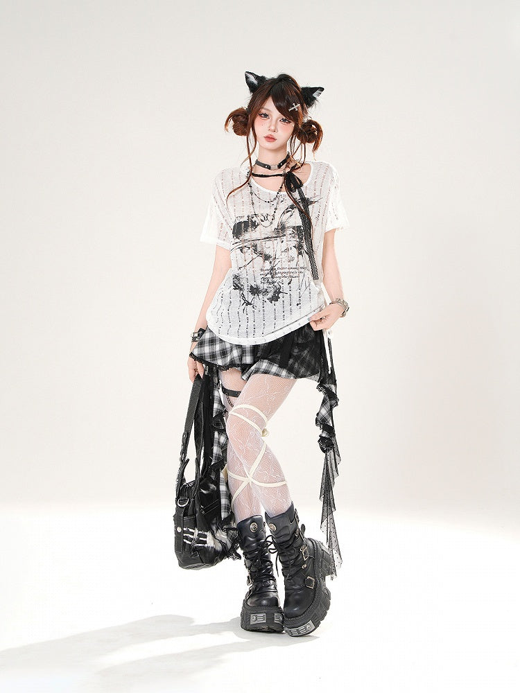 T-Shirt mit Schmetterlingsdruck, schwarz/weißen Trägern und Löchern im Used-Look, selbstbindender Ausschnitt