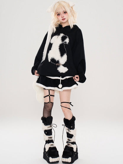 Schwarzer süßer Kapuzenpullover mit Welpenohren und Applikation