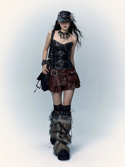 Weinroter Rock mit Schnallengürtel