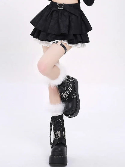 ティアード柄の黒スカートの蝶結び