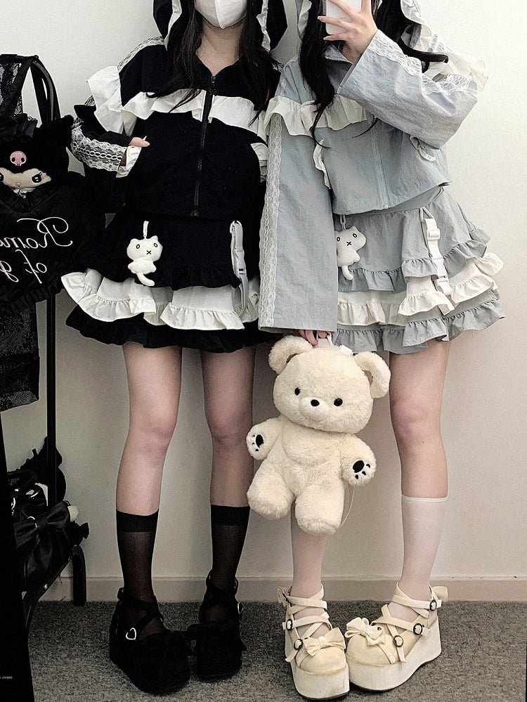 ブルージライケイテックウェアのキュートなキティ柄ティアードフリルスカート