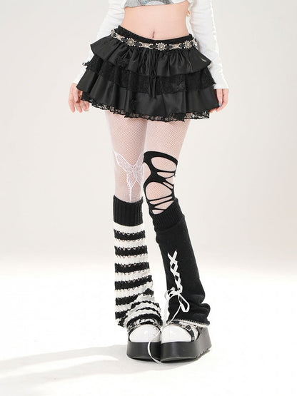 ホワイト/ブラックのトリム、伸縮性のあるウエスト、バタフライアップリケ、レース