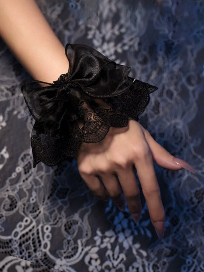 Black/White Decorated Cuffs Bowknot Wrist Lace