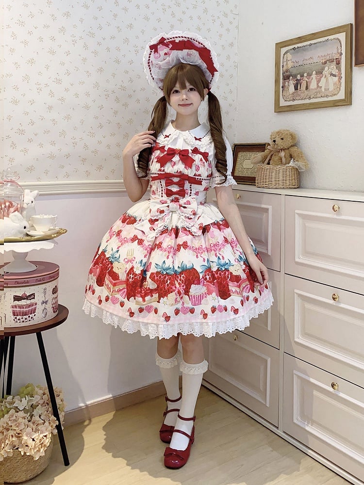Süßes Lolita-Kleid mit Erdbeer-Dessert und weißem Aufdruck