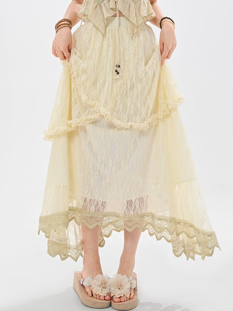 Aprikosenfarbener, asymmetrischer Spitzenrock mit elastischer Taille